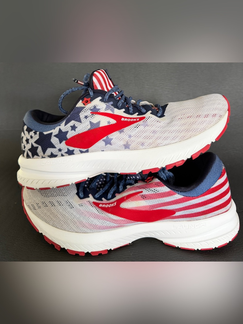 Brooks Launch 6 Sneakers in White, Navy & Red woman’s 7.5 - Picture 4 of 8